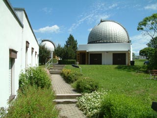 Gelände mit Kuppeln